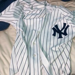 2x world series winner Johnny Damon jersey, huge yankees fan just to big for me